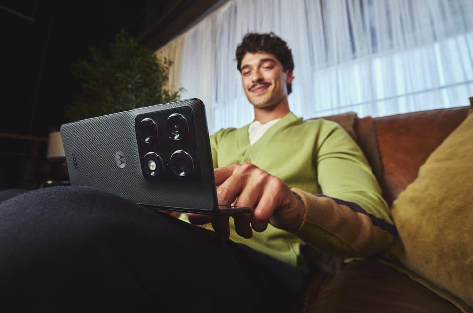 Motorola targets smartphone security market with GrapheneOS